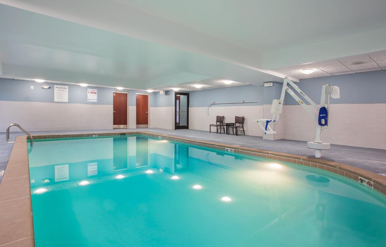 Holiday Inn Express & Suites Lebanon-Nashville Area By Ihg Buitenkant foto