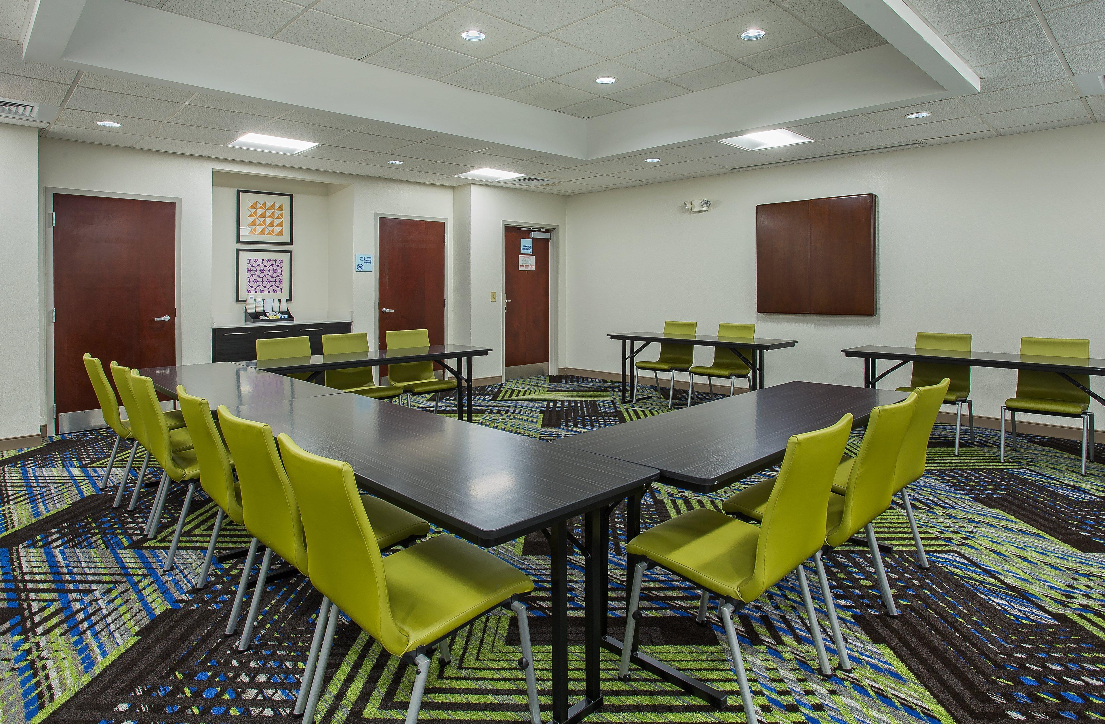 Holiday Inn Express & Suites Lebanon-Nashville Area By Ihg Buitenkant foto