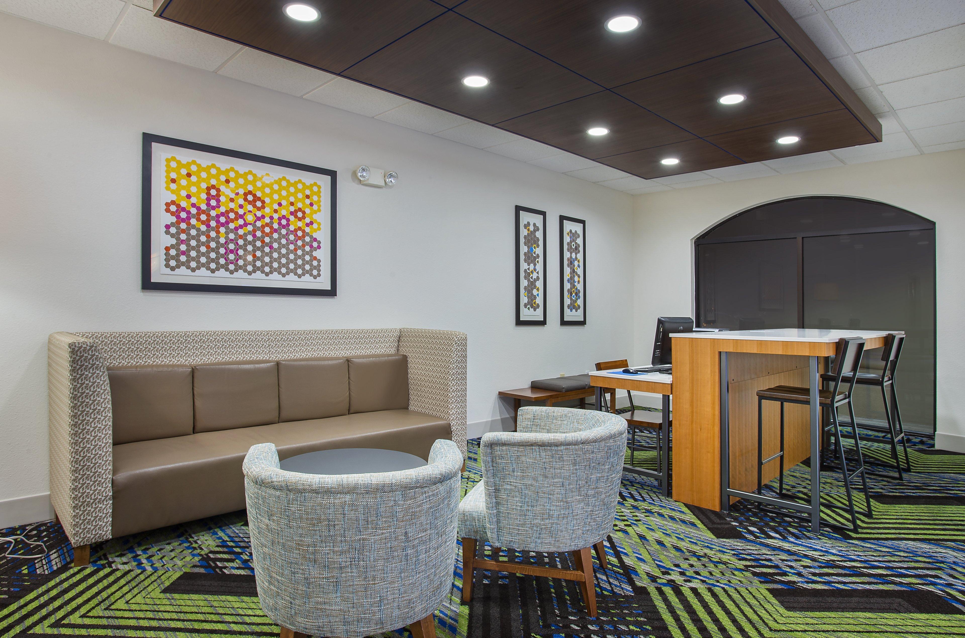 Holiday Inn Express & Suites Lebanon-Nashville Area By Ihg Buitenkant foto